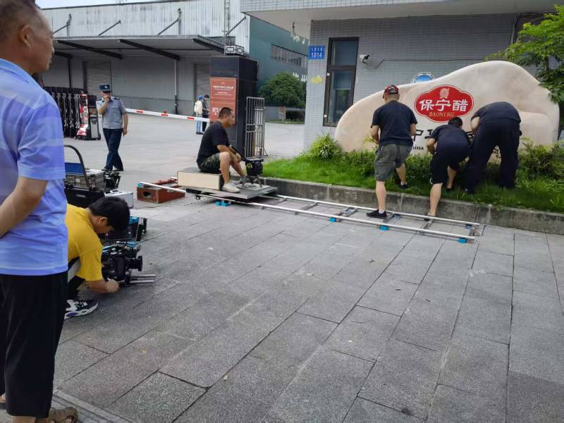 伊通广告片拍摄公司核心优势：全流程服务，让品牌广告片省心更出彩