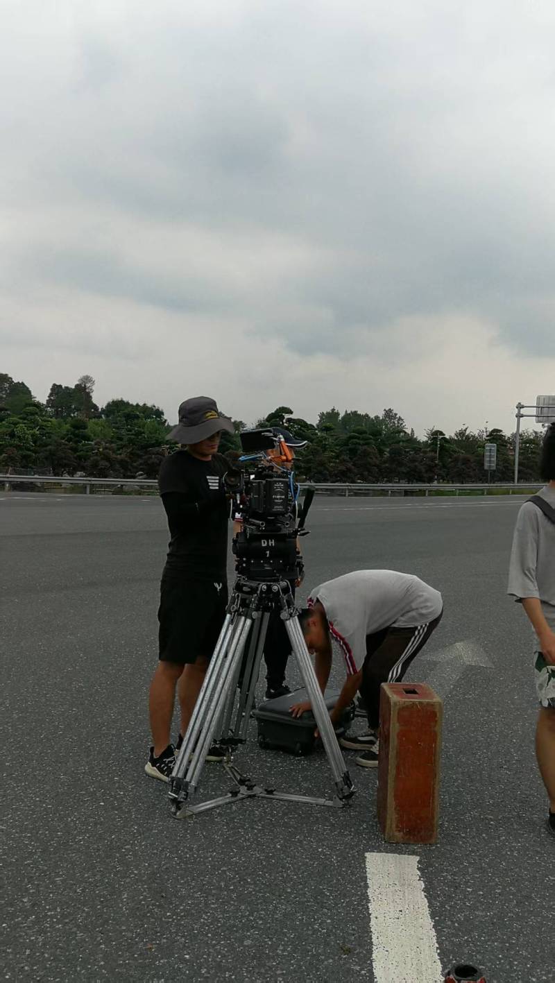 伊通TVC拍摄公司：唤醒集体记忆，构建跨代际沟通桥梁